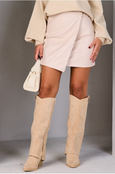 Jupe courte en simili cuir beige